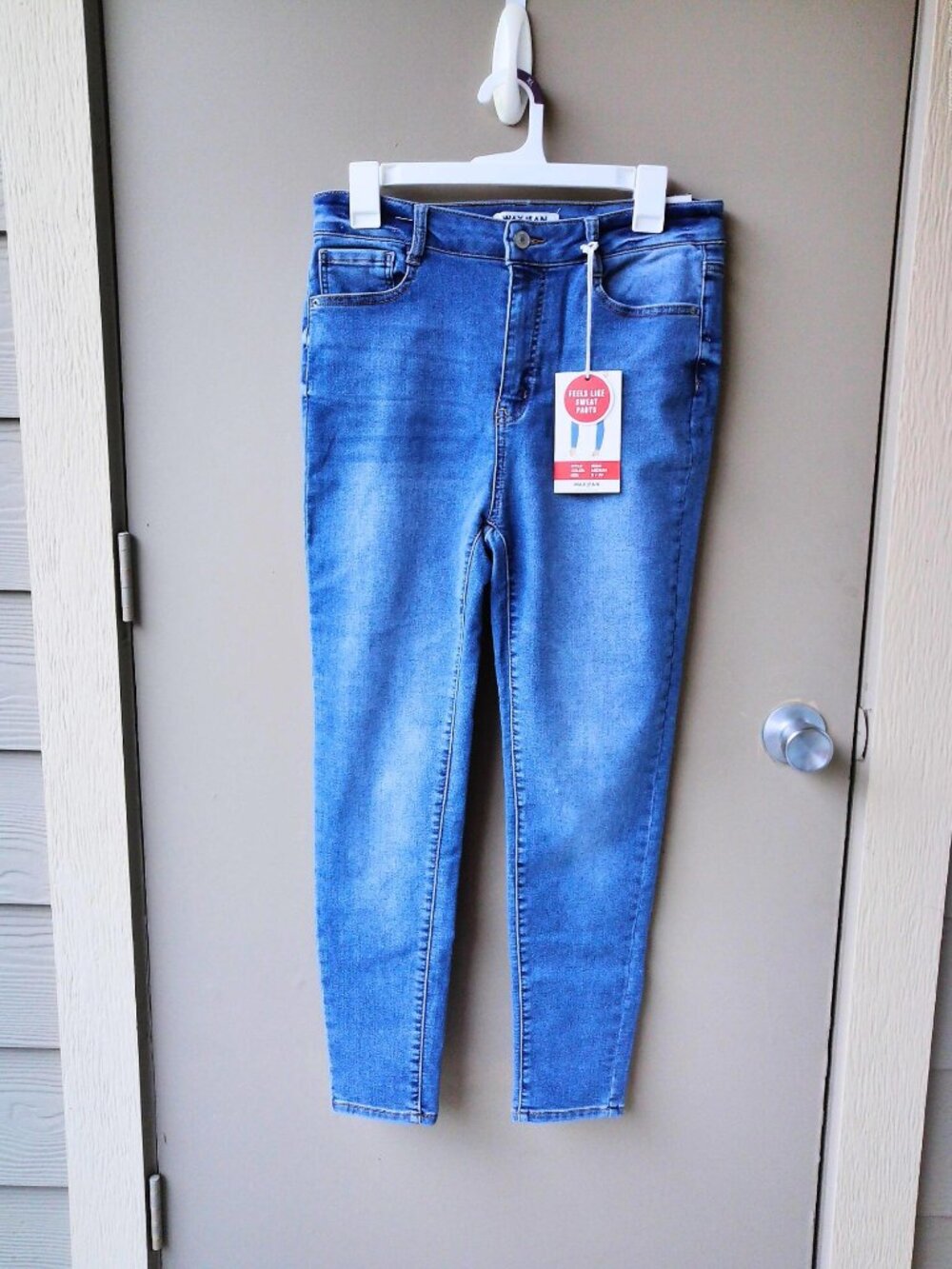 Wax Jean Collection High Rise Ankle Jeans – Size 11/30 – NWT – Stretch Denim